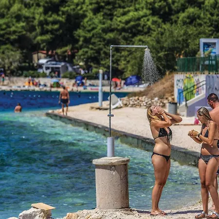 Appartamento 2 Bedroom Lovely In Okrug Gornji *